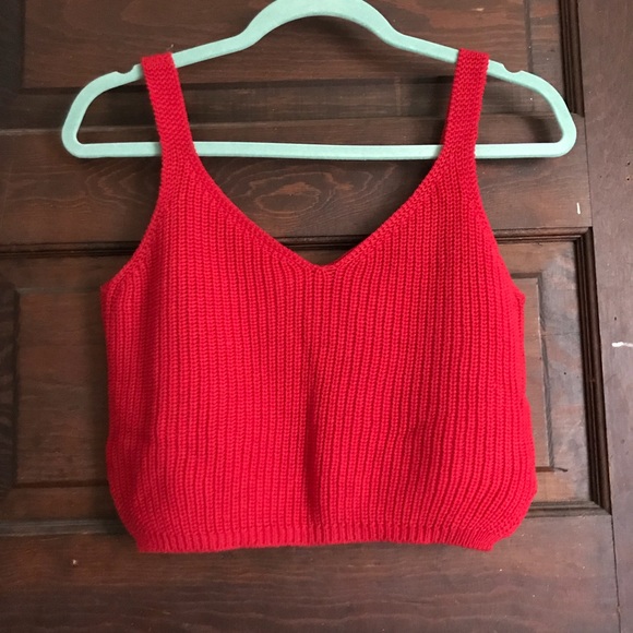 Tops - 🌵4 for $12 - Final Price -  Red knit crop top